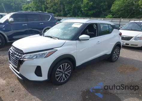 2021 Nissan Kicks Sv Xtronic Cvt z USA, uszkodzony, nr VIN 3N1CP5CVXML501079